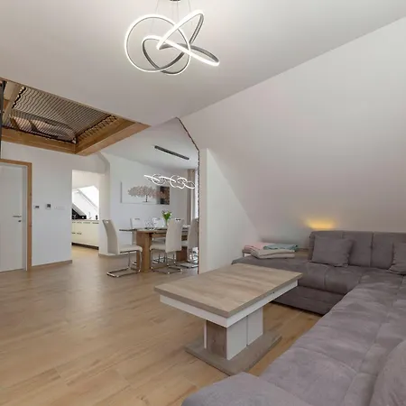 Apartma Pri Jakobu *