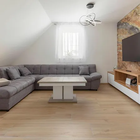 Daire Apartma Pri Jakobu Postojna